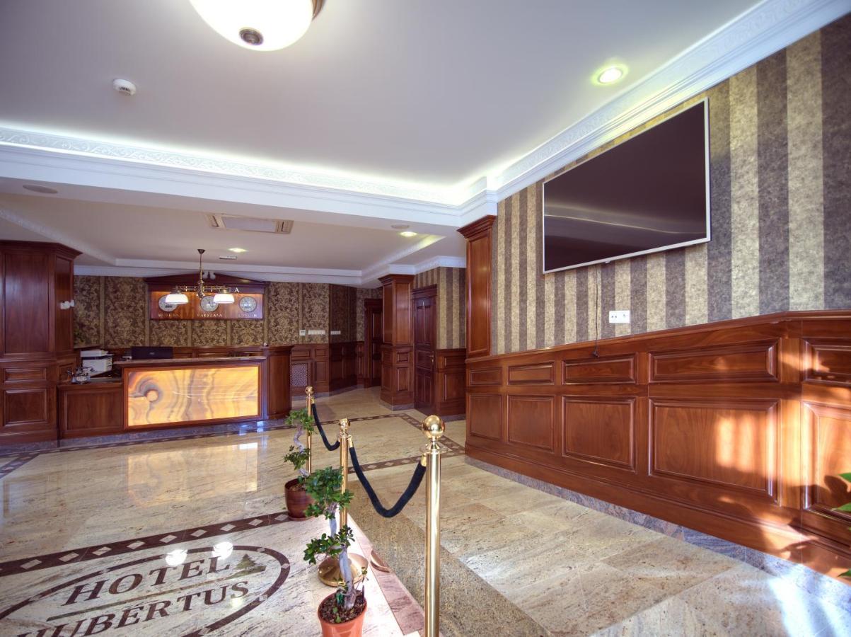 Aparthotel Hubertus Бялисток Екстериор снимка