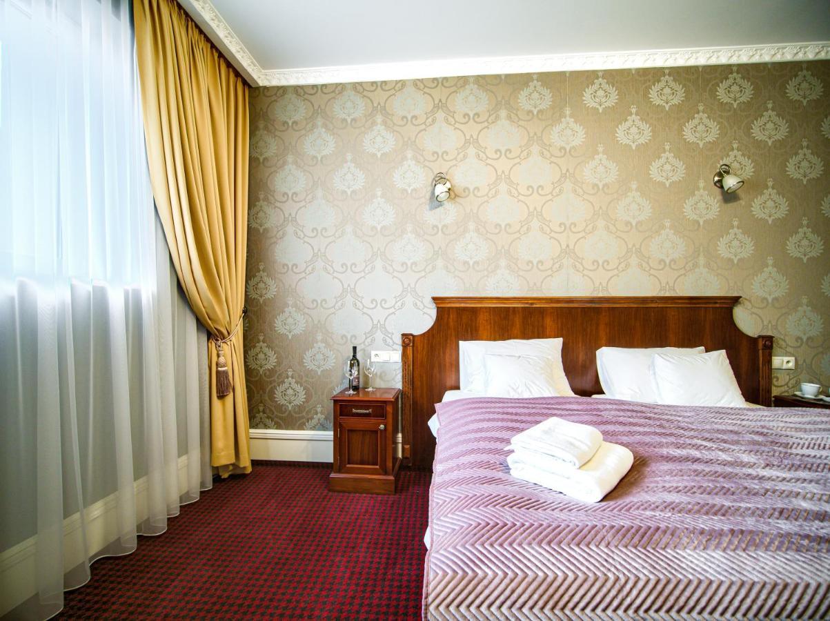 Aparthotel Hubertus Бялисток Екстериор снимка