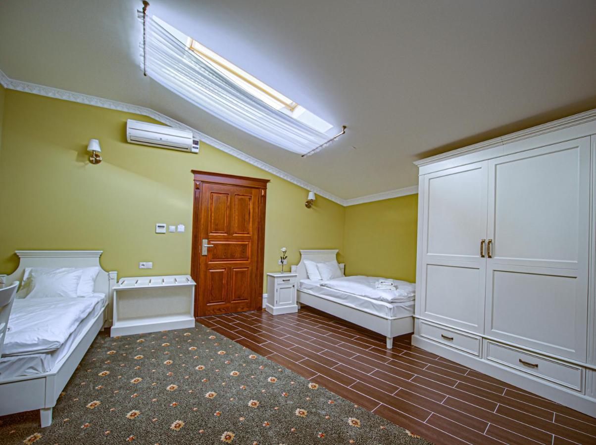 Aparthotel Hubertus Бялисток Екстериор снимка